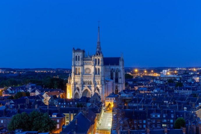 Amiens - la plus grande cathédrale gothique du monde fête ses 800 ans
